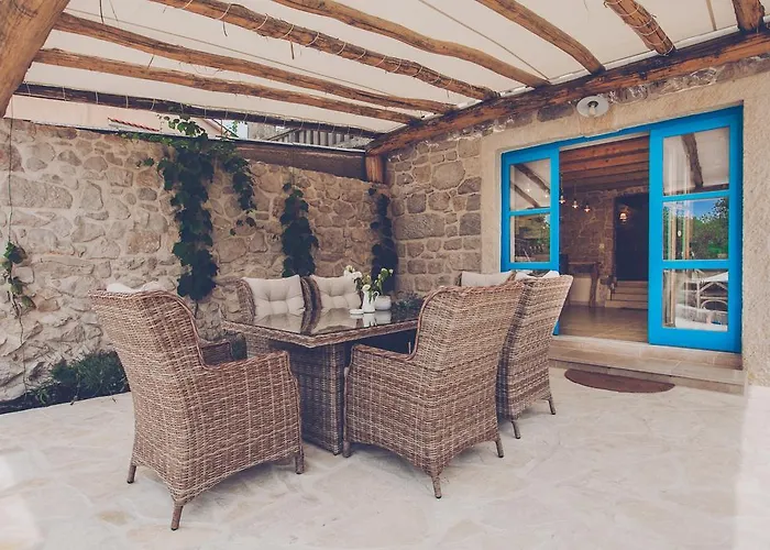 Villa Deluxe